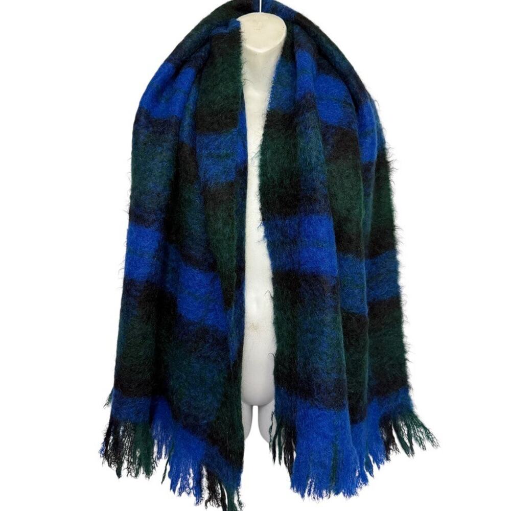 Stix Baer & Fuller All 100% Wool Made in Scotland Plaid Blue Wrap Scarf 60x25"